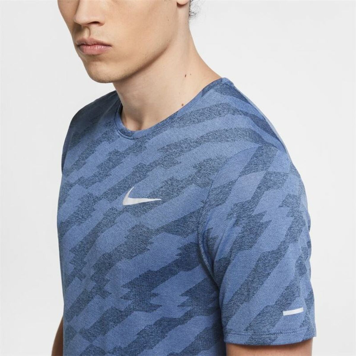 Nike Dri-FIT Miler Future Fast Men's T-Shirt - Blue - product view 23