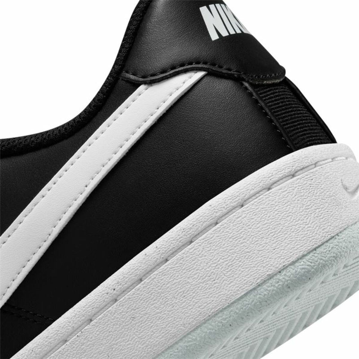 Nike Casual Court Royale 2 Next Nature Men's Trainers - Black - product view 3