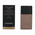 Chanel Vitalumière Aqua Foundation - product view 9