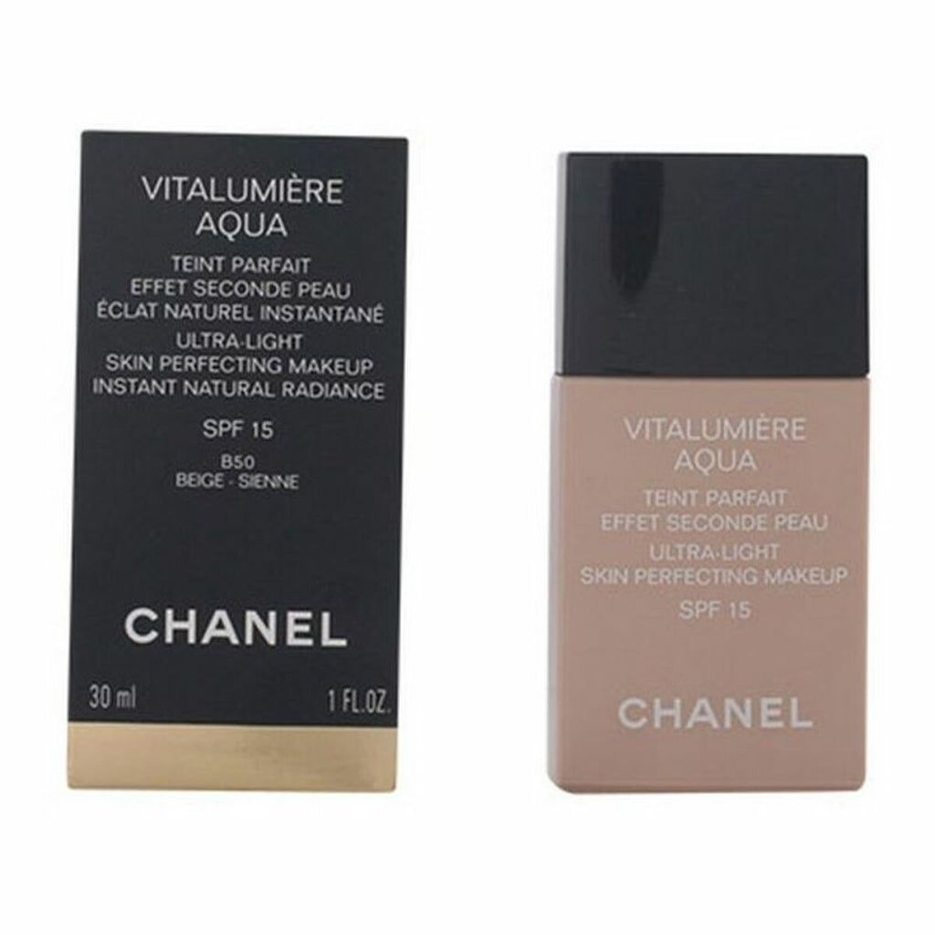 Chanel Vitalumière Aqua Foundation - product view 3