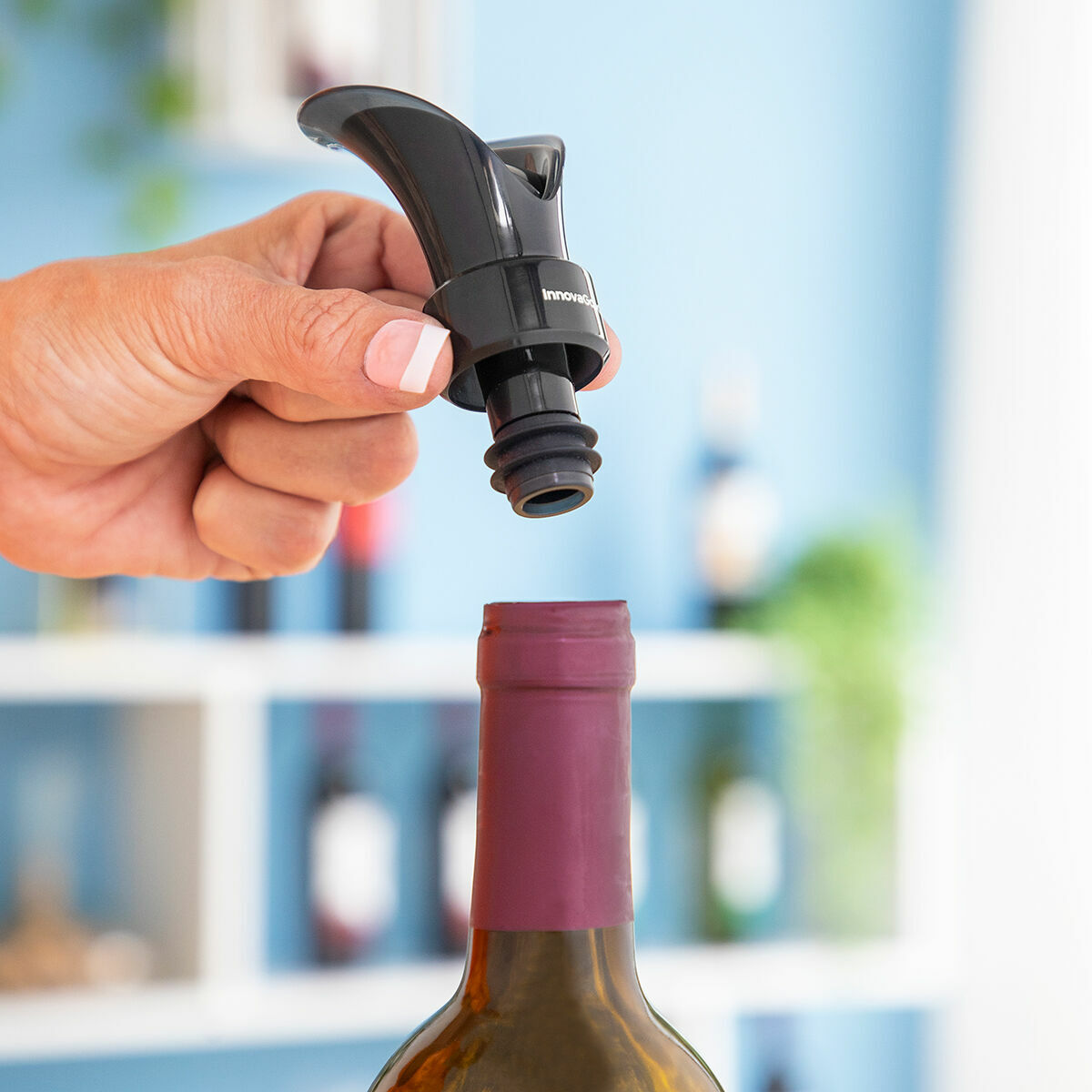2-in-1 Weinverschluss mit Ausgießer & Belüfter Wintopp InnovaGoods – Produktansicht 4