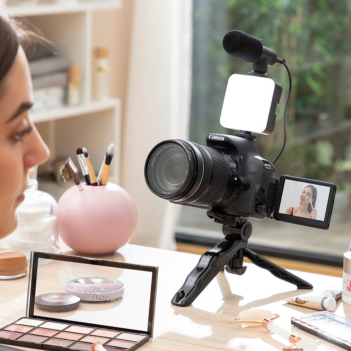 Vlogging Kit mit Leicht, Mikrofon & Fern Steuerung Plodni InnovaGoods – Produktansicht 2