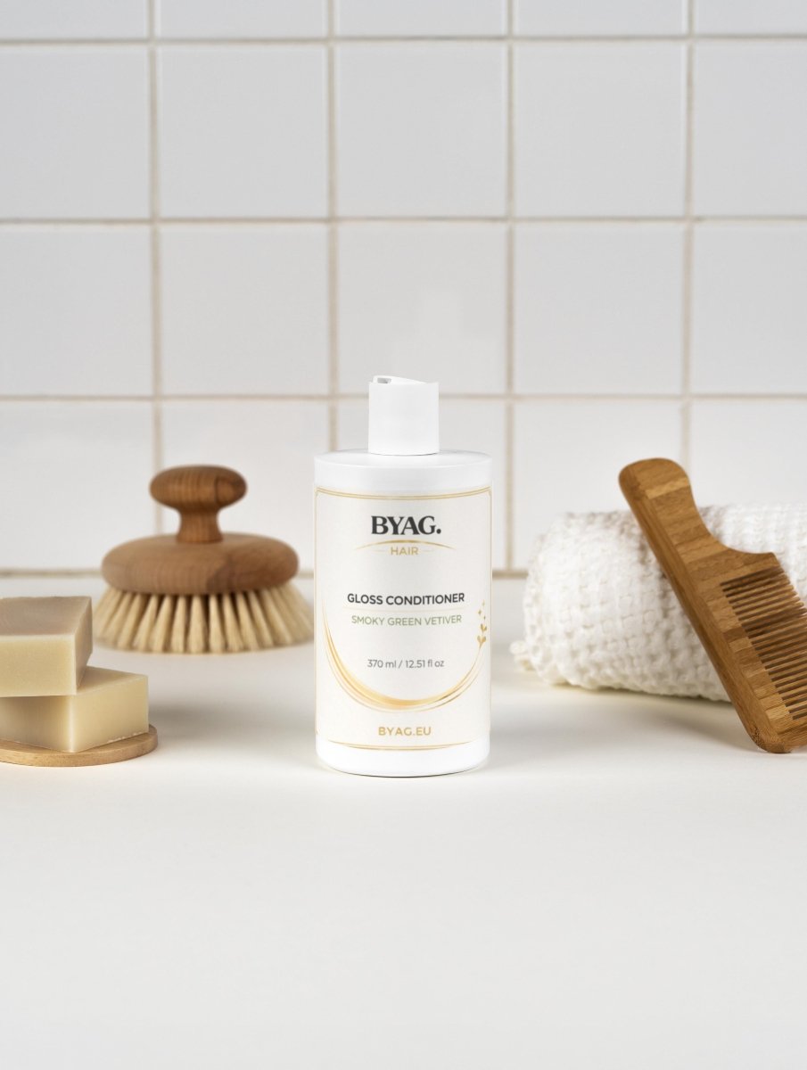 BYAG gloss hair conditioner smoky green vetiver