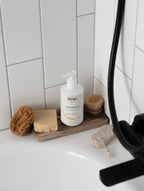 BYAG Gloss Shampoo Smoky Green Vetiver lifestyle image